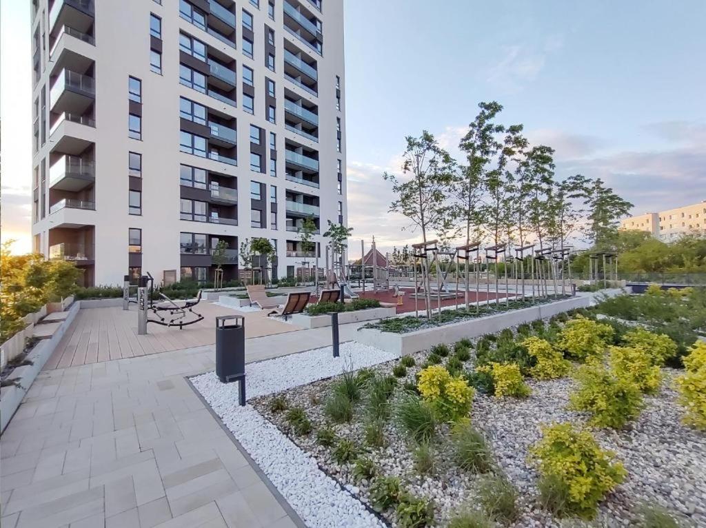 Apartament 150 Zaspa Vvita Z Prywatnym Ogrodem I Tarasem Gdansk Luaran gambar